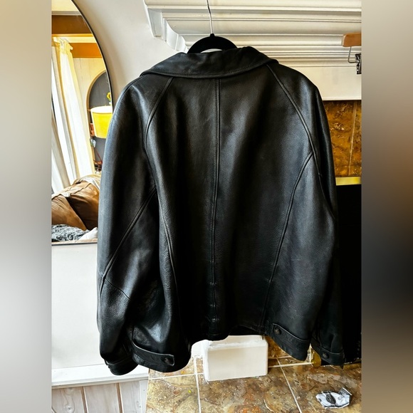 Men's Black Leather Jacket - Picture 8 of 11